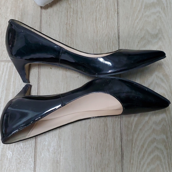 Cole haan kitten pumps size 8AA - Picture 2 of 4